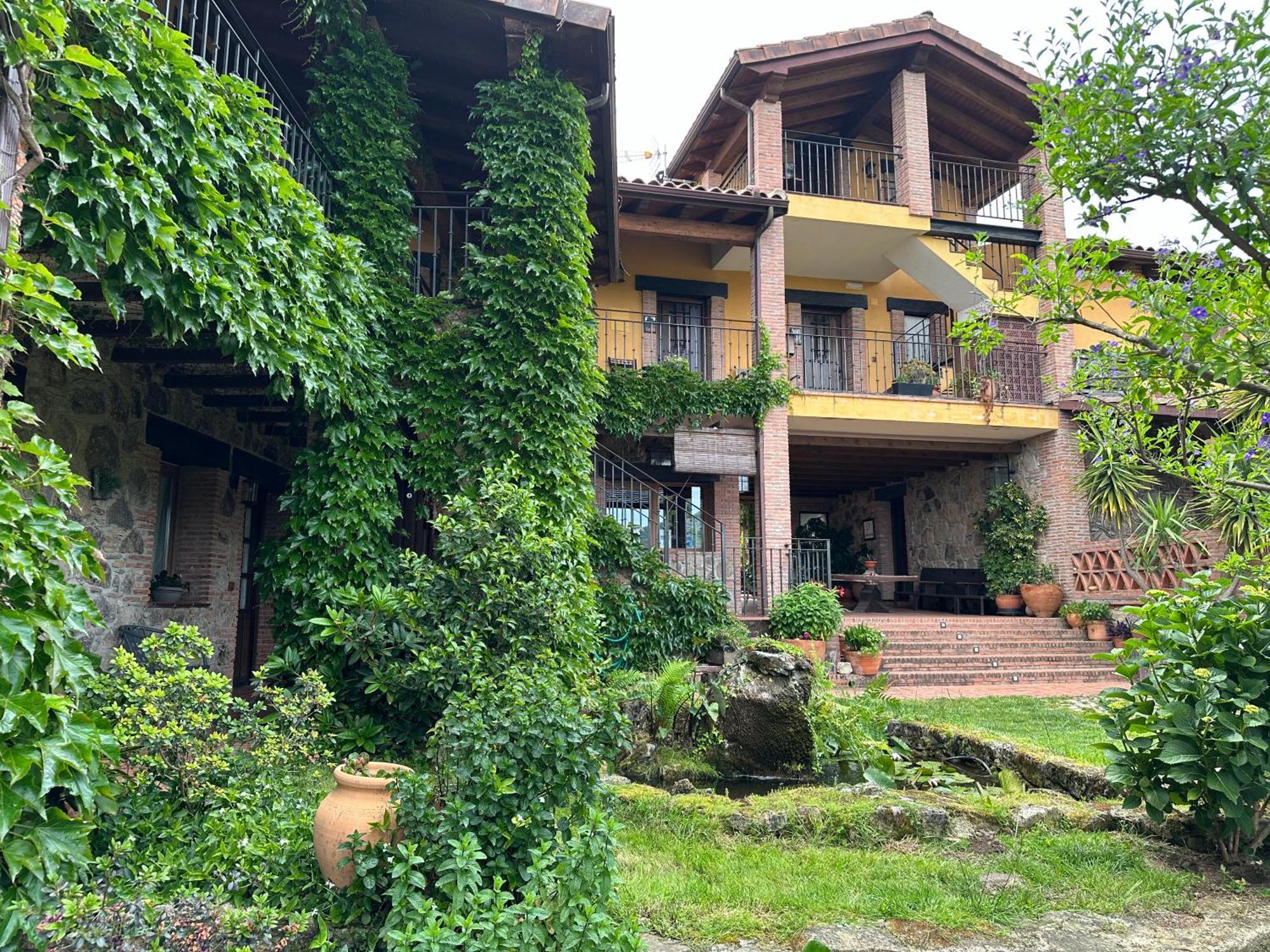 Hotel Rural La Covacha Losar De La Vera Exterior foto